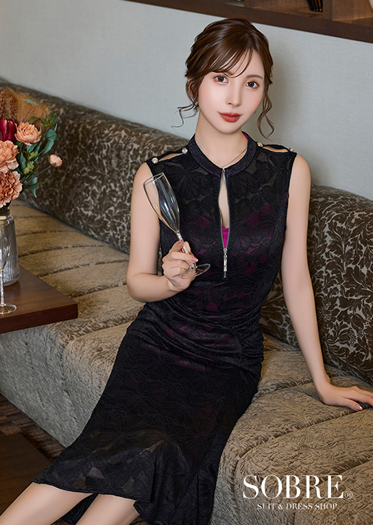 スラッシュショルダーレースミディワンピース