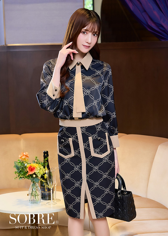 モノグラムプリントドッキングワンピース