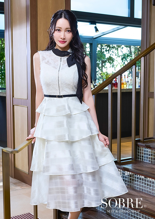 ティアードフリルミディ丈ワンピース